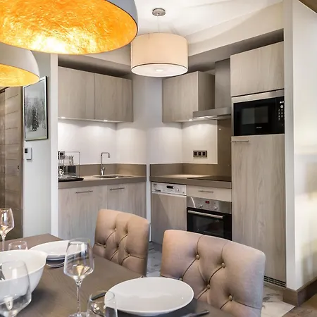 1550, 3 Pièces, 4 Personnes - Fr-1-562-23 Appartement *